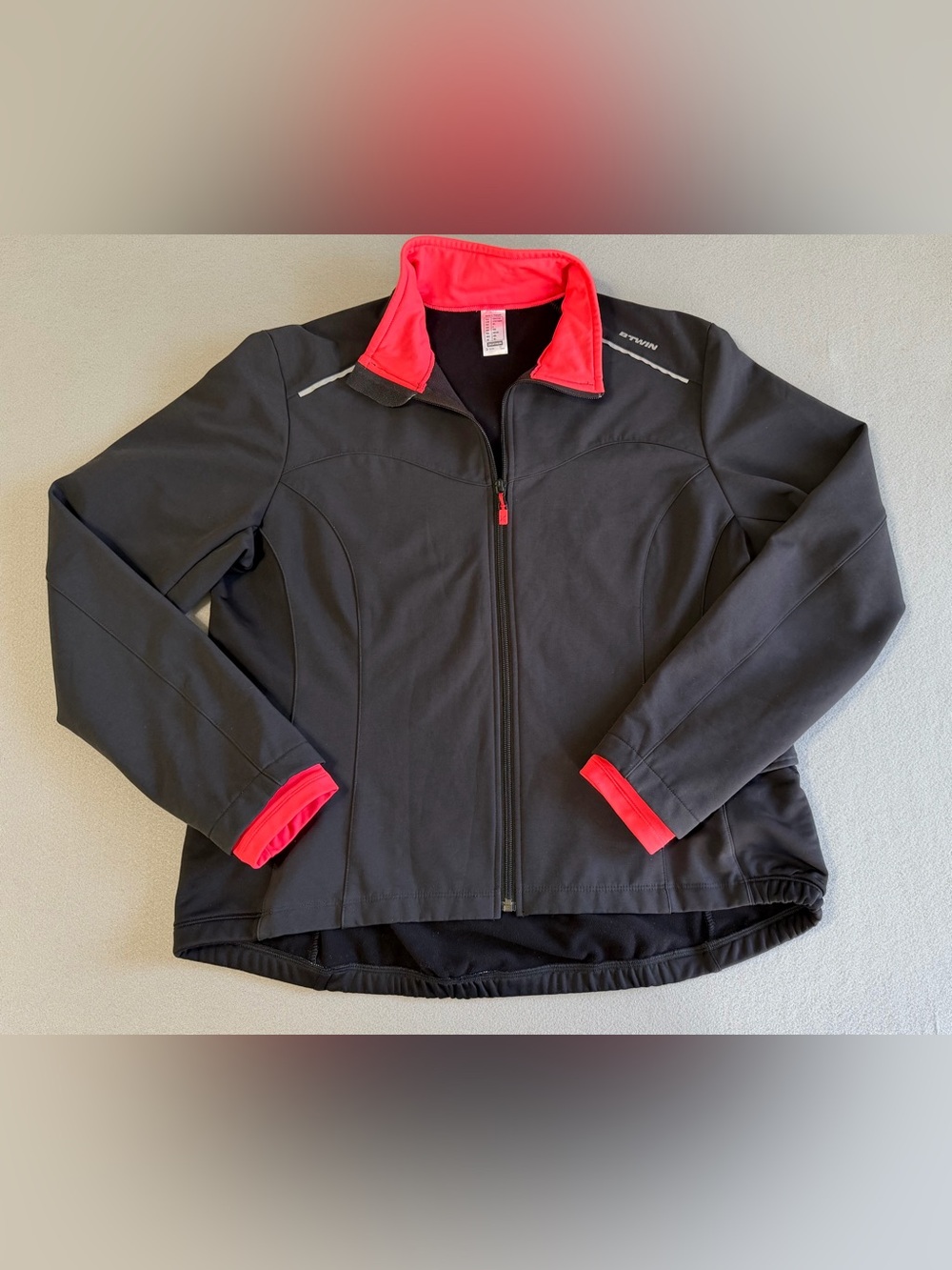 Decathlon BTWIN Jacket Bike 100 L Women’s Black/Orange Zippers, Pockets